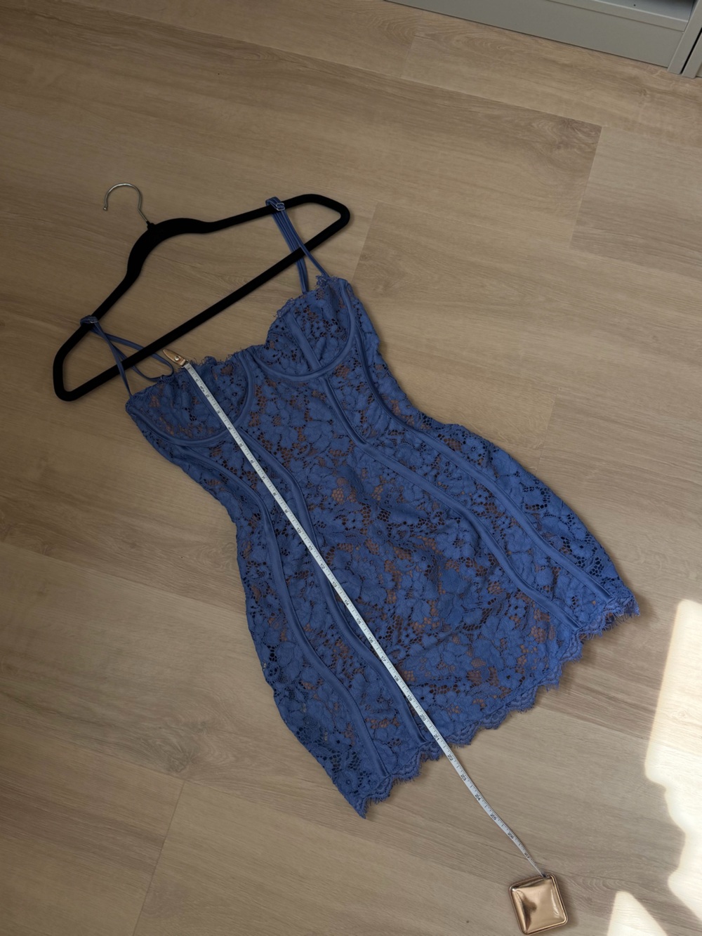 House of CB lace dress - Picture 2 of 7